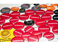 Διαφημιστικές κονκάρδες Nissan