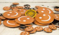 Διαφημιστικές κονκάρδες Orange Smile