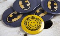 Κλασσικές κονκάρδες Batman logo