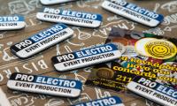 Κονκάρδες προσωπικού Pro Electro event production