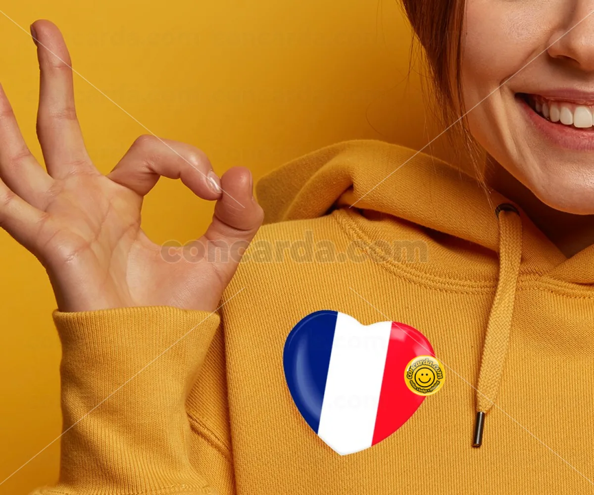 France flag — Κονκάρδα Καρδιά 57mm