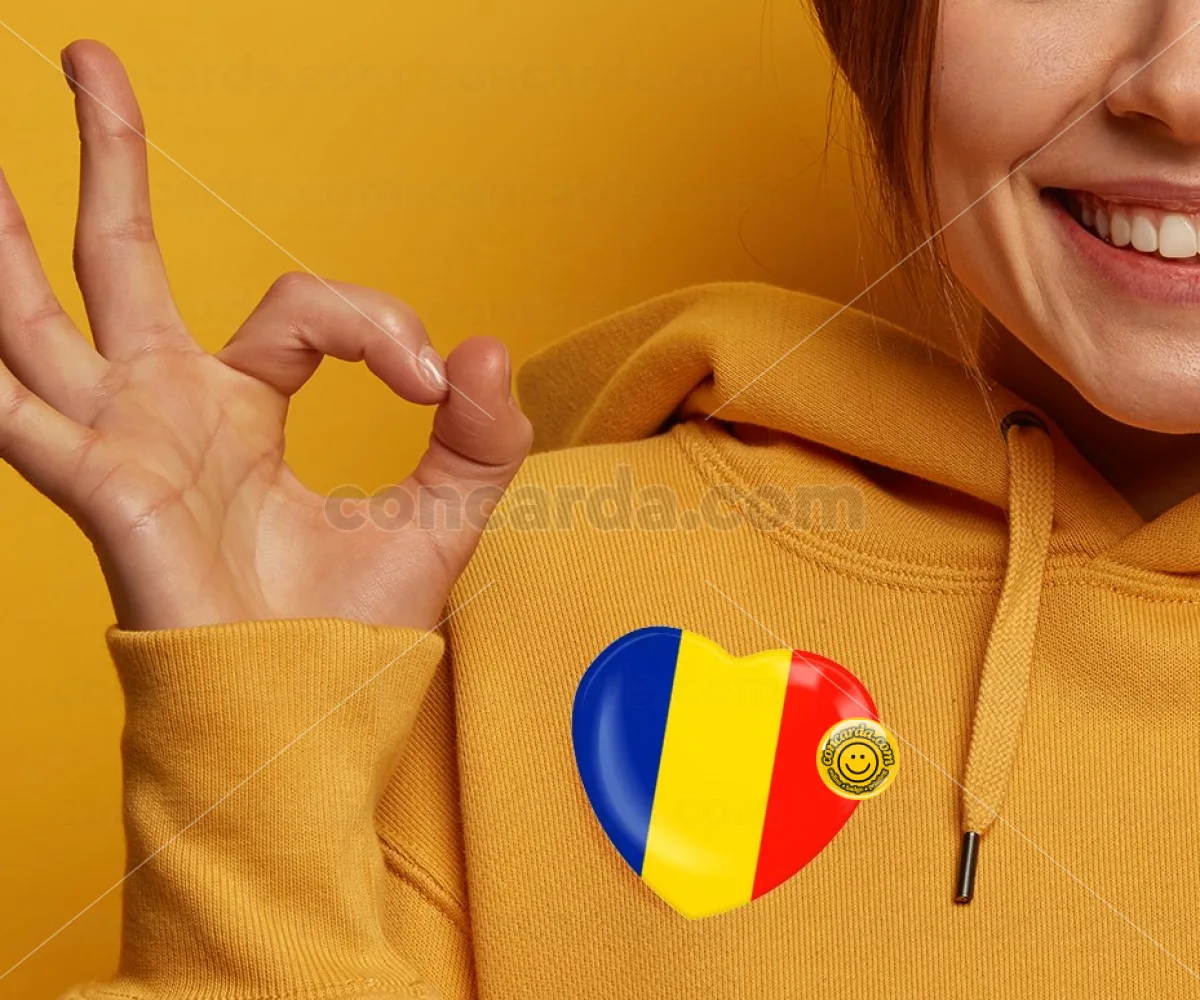 Romania flag — Κονκάρδα Καρδιά 57mm