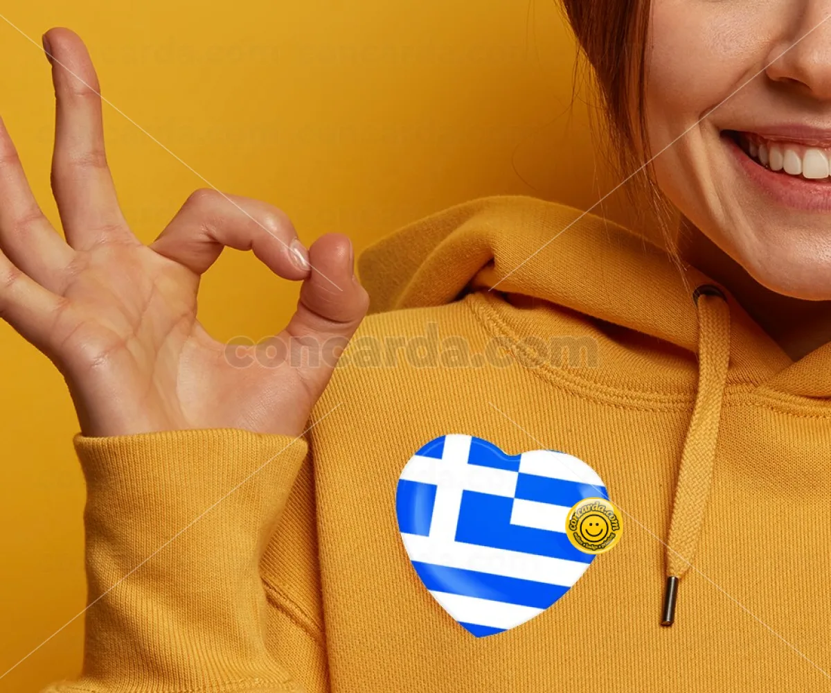 Greece flag — Κονκάρδα Καρδιά 57mm