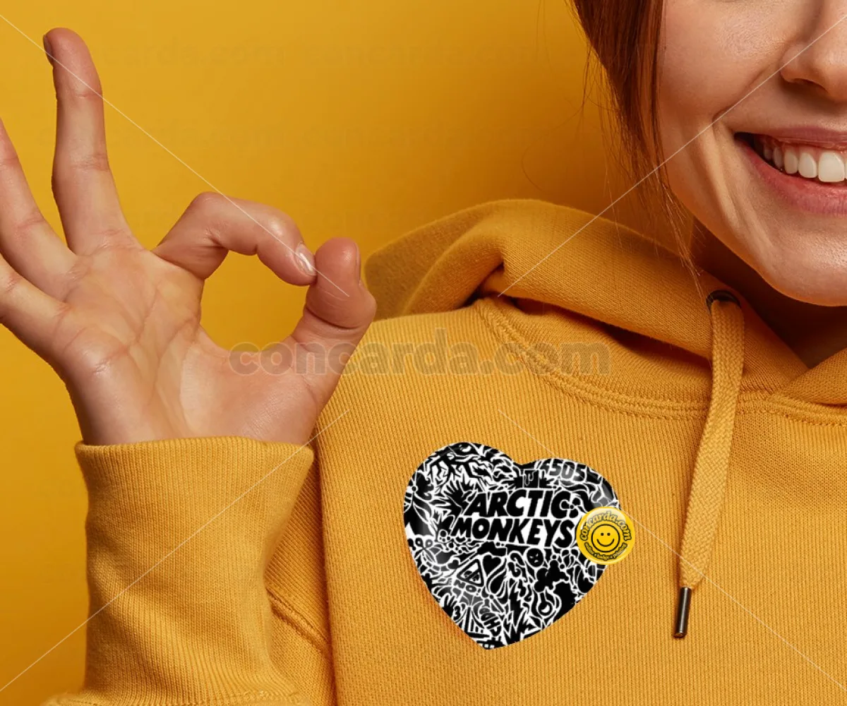 Arctic Monkeys — Κονκάρδα Καρδιά 57mm