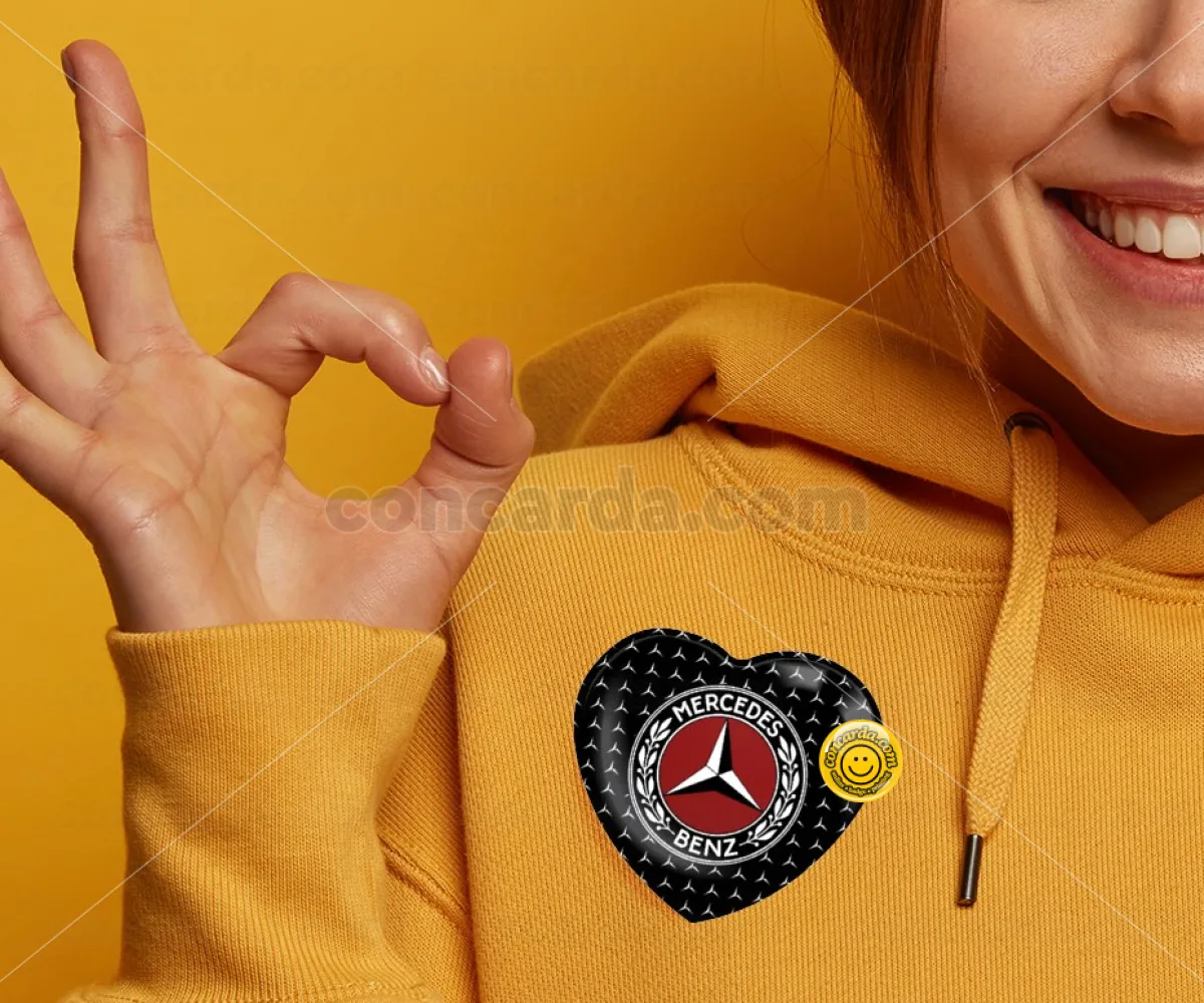 Mercedes vintage — Κονκάρδα Καρδιά 57mm