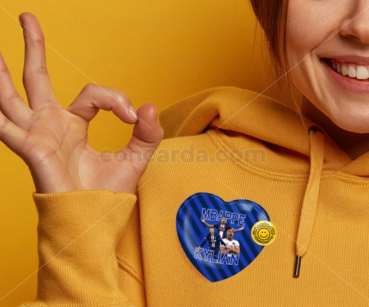Kylian mbappe — Κονκάρδα Καρδιά 57mm
