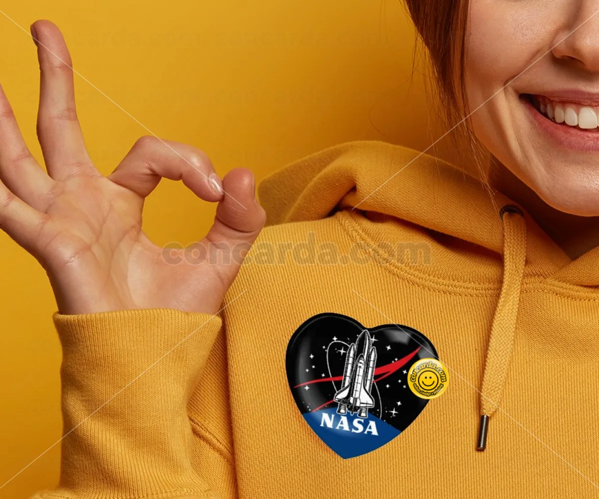 NASA Badge — Κονκάρδα Καρδιά 57mm