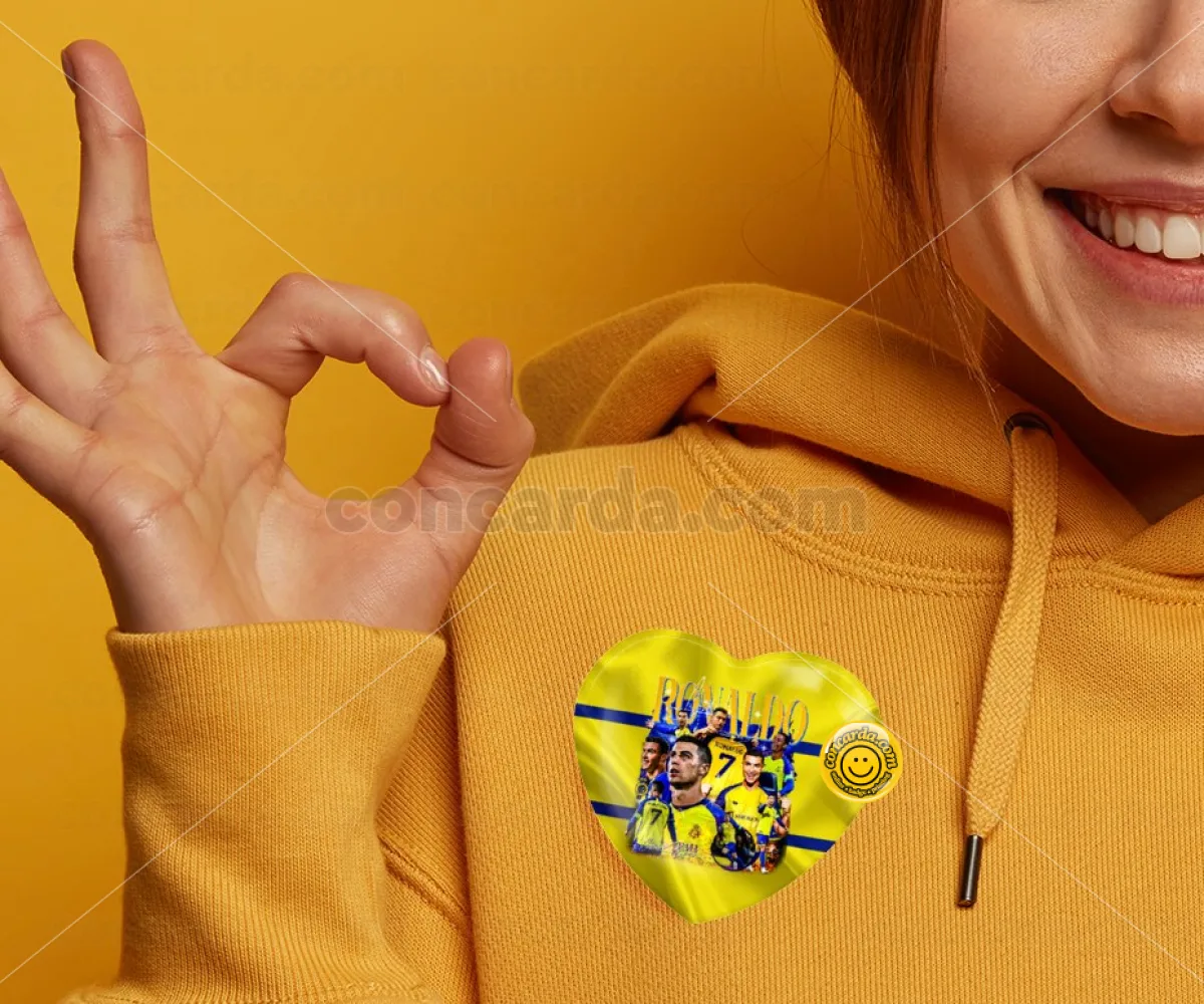Cristiano Ronaldo Al Nassr — Κονκάρδα Καρδιά 57mm