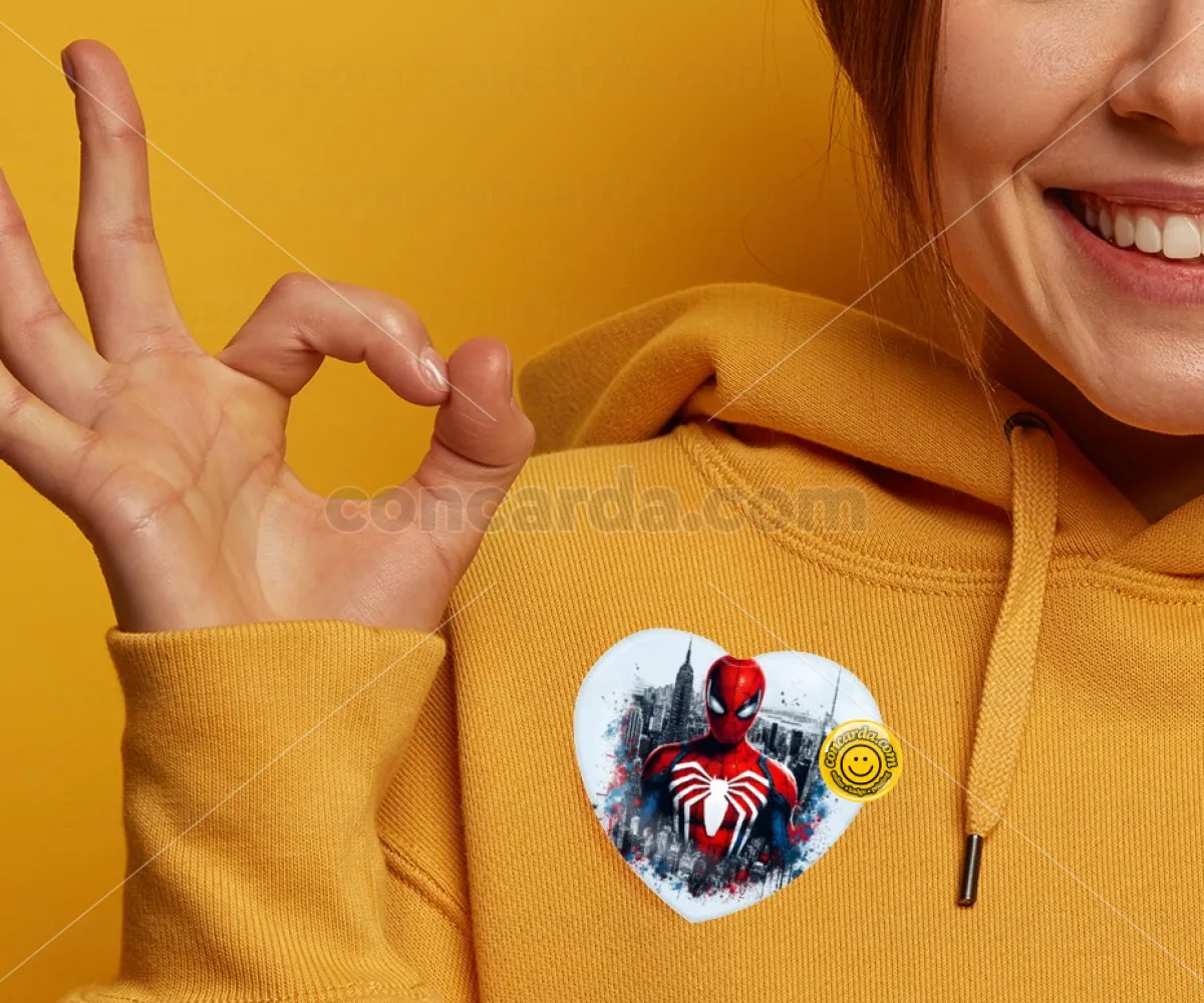 Spiderman City — Κονκάρδα Καρδιά 57mm