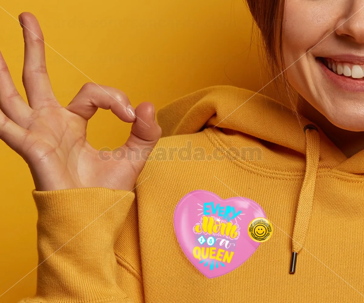 Every mom is a Queen — Κονκάρδα Καρδιά 57mm