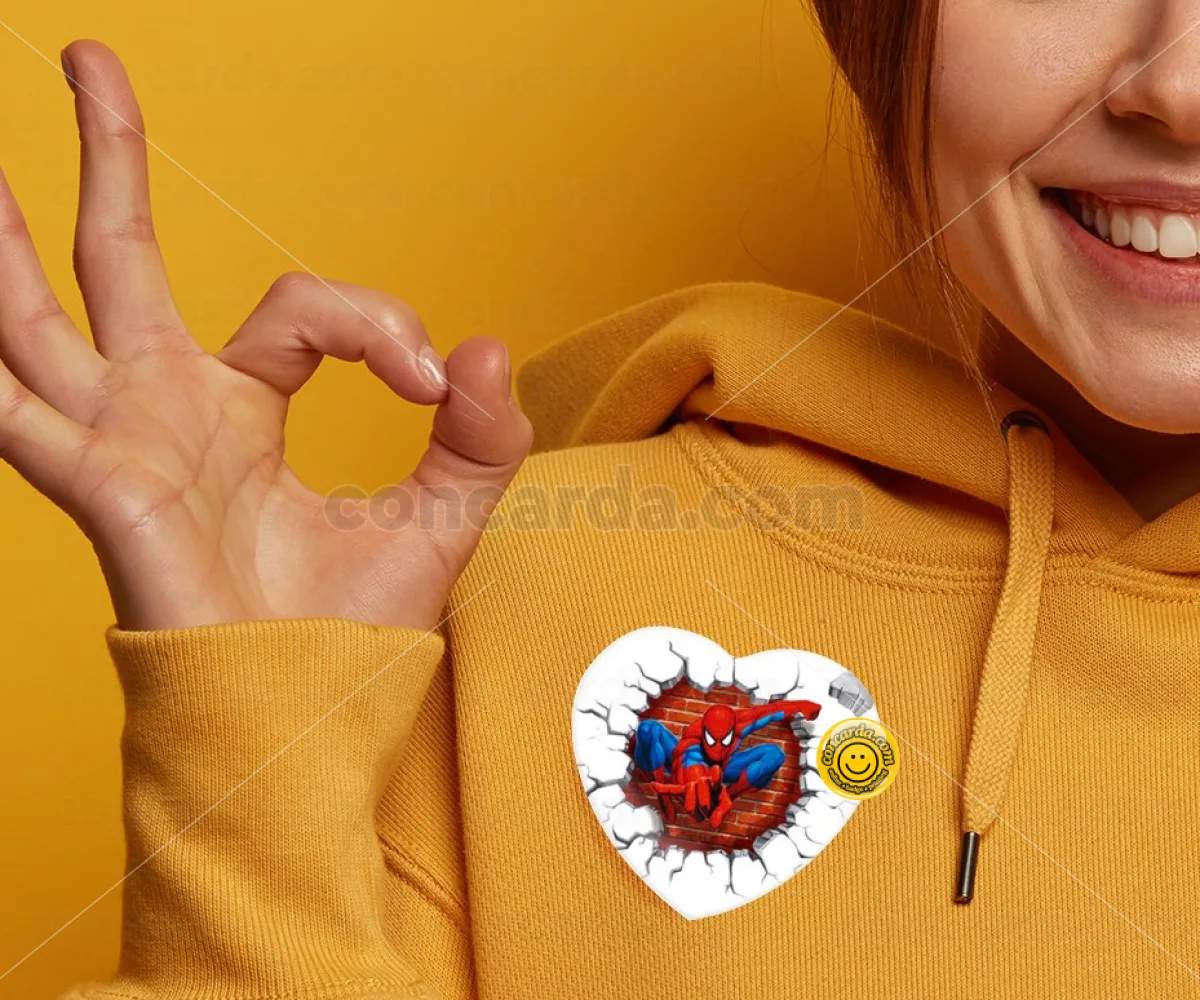 Spiderman wall — Κονκάρδα Καρδιά 57mm